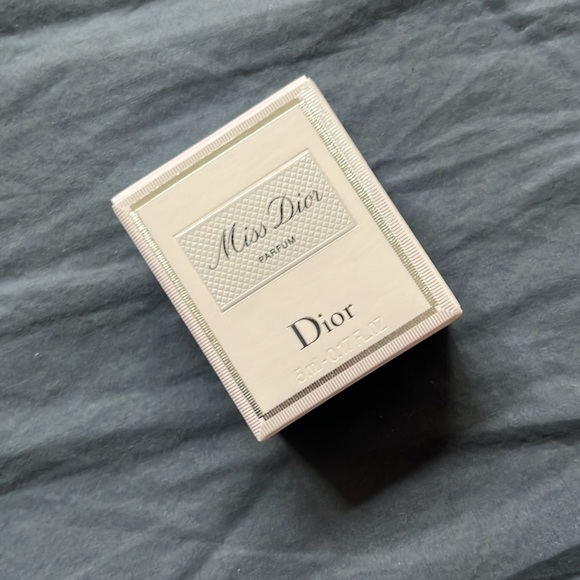 Miss Dior Fragrance Mini - Picture 2 of 3